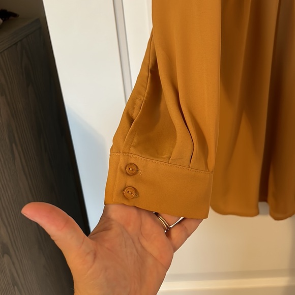 Ochre Yellow Mini Dress with v-neck, collar, elasticized waist with tie - Picture 3 of 5